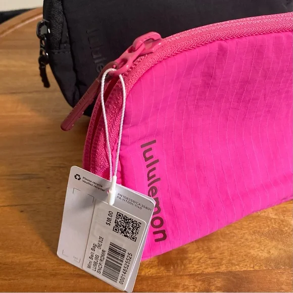 Lululemon Bundle of TWO Mini .7L Belt Bags | Sonic Pink & Black - Picture 9 of 15